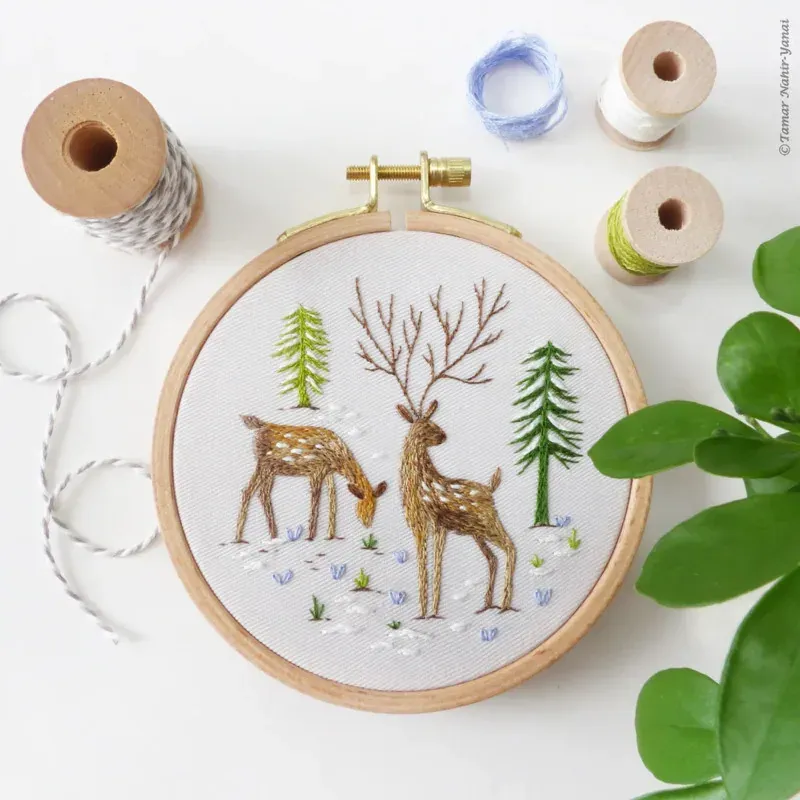 Kit broderie cerf enneigé Tamar Ny, 16 x 16 cm : vue 1