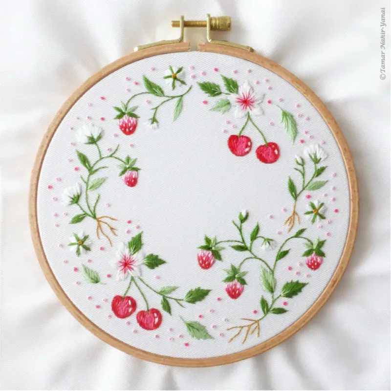 Kit broderie cerises et fraises, 21 x 21 cm : vue 1