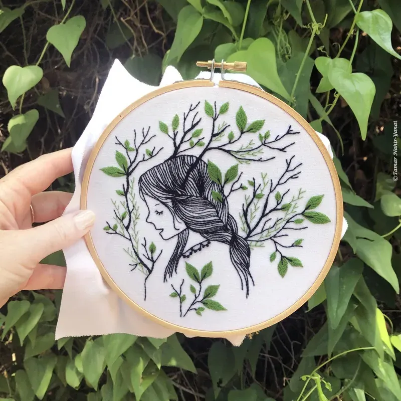 Kit broderie Forest Girl, personnage nature 21 x 21 cm : vue 1
