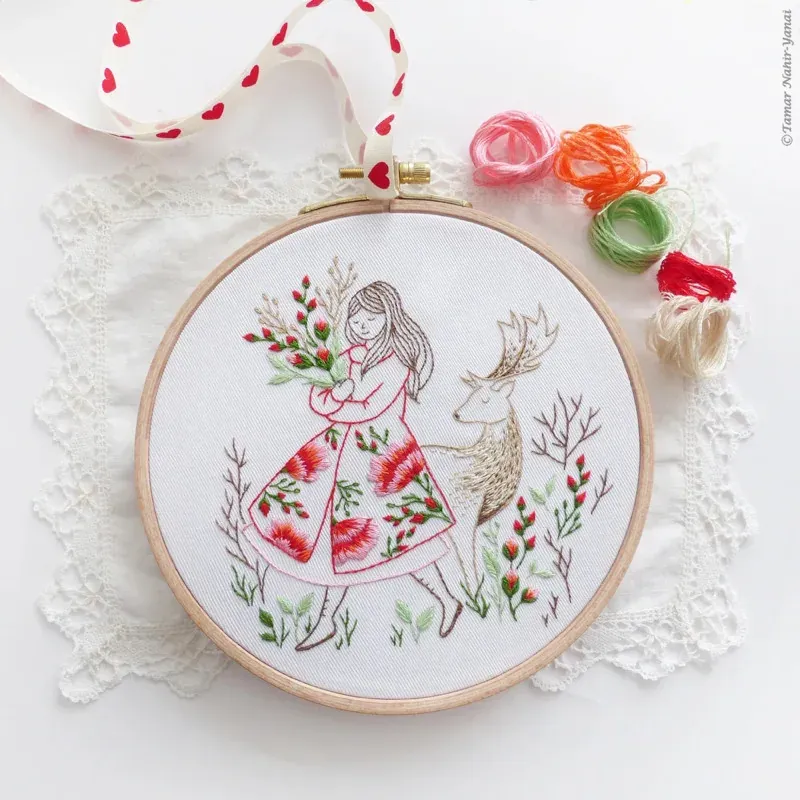 Kit broderie Noël femme et cerf, 21 x 21 cm : vue 1