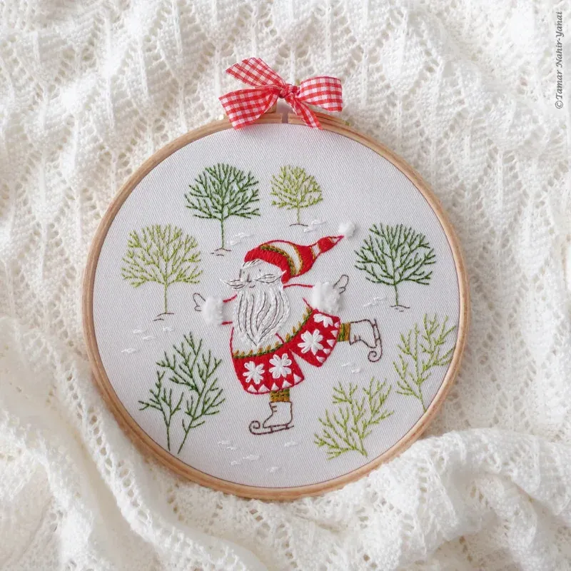 Kit broderie Père Noël patineur, 21 x 21 cm : vue 1