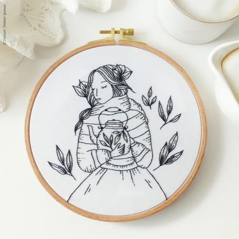 Kit broderie Tea Time Lady, scène du quotidien 21 x 21 cm : vue 1