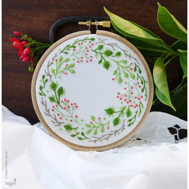 Kit broderie traditionnelle couronne de Noël, 16 x 16 cm : vue 1
