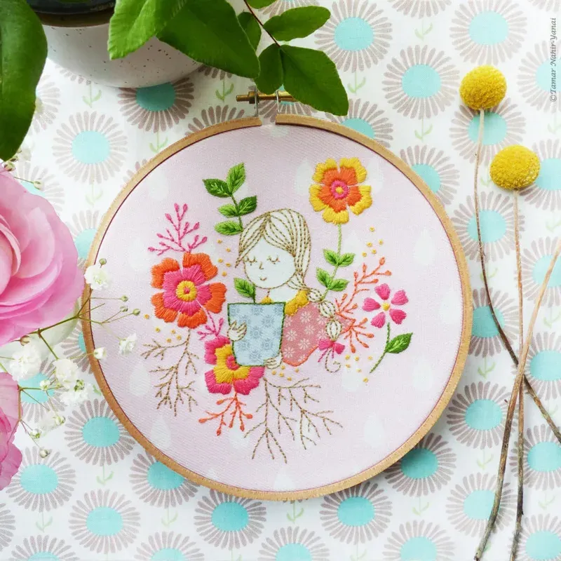 Kit broderie traditionnelle Garden Lady, 21 x 21 cm : vue 1