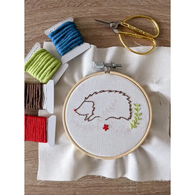 Kit broderie traditionnelle hérisson décoratif : vue 1