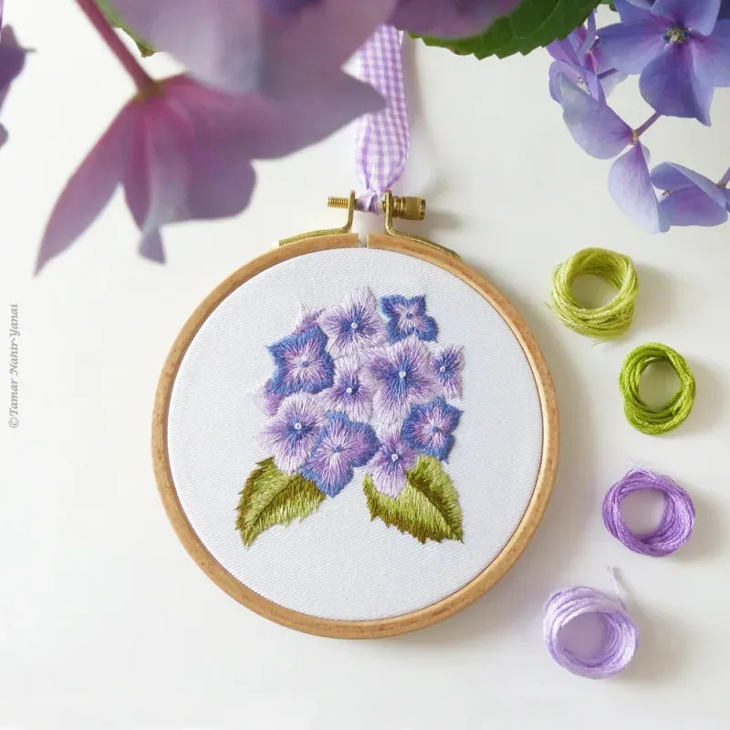 Kit broderie traditionnelle hortensia violet, 16 x 16 cm : vue 1