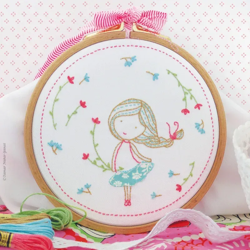 Kit broderie traditionnelle Spring Girl, 21 x 21 cm : vue 1