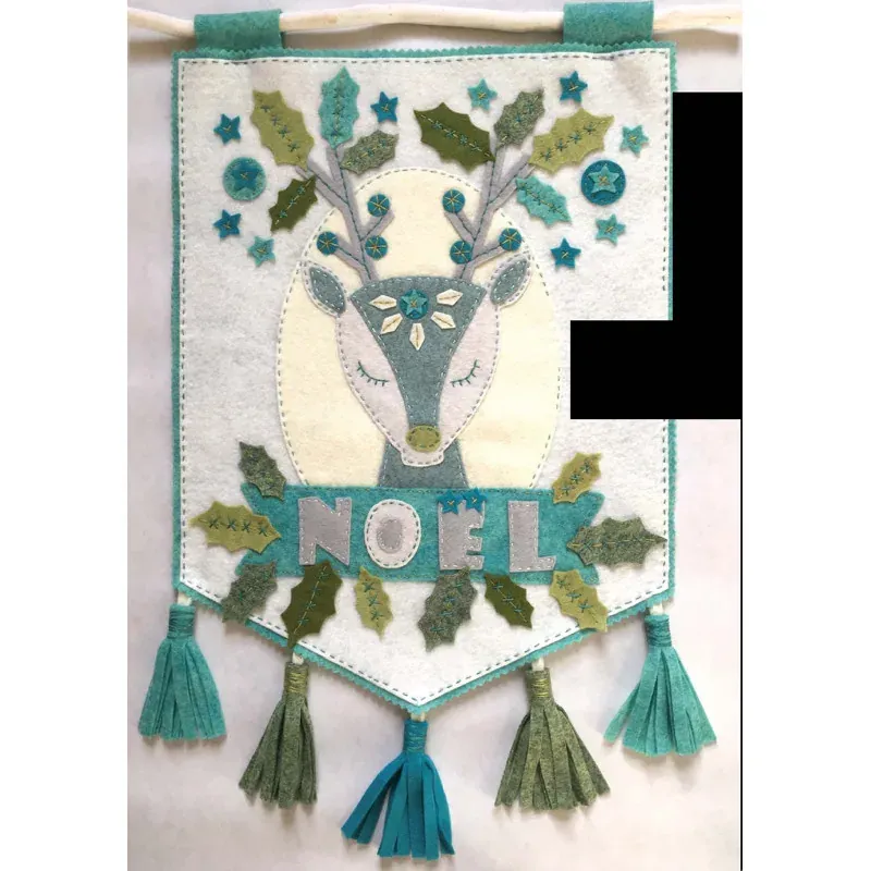 Kit feutrine cerf de Noël Misty Winter à coudre : vue 1