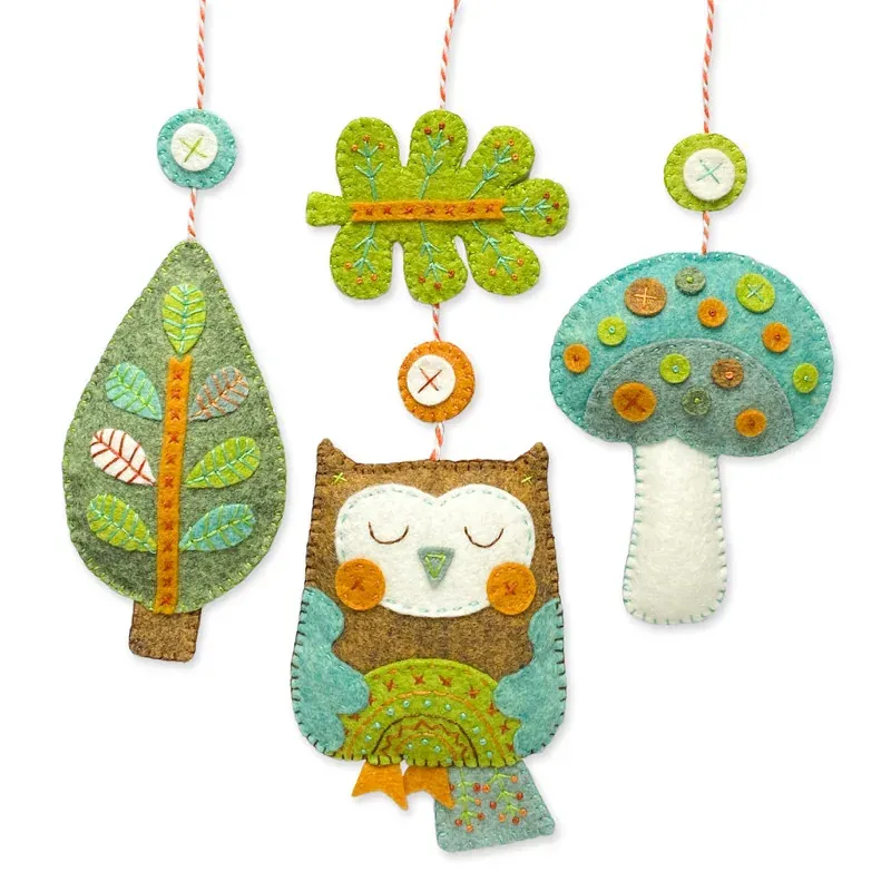 Kit feutrine mobile forêt avec chouette et champignon : vue 1