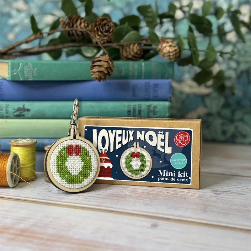 Mini kit point de croix Joyeux Noël avec porte-clés