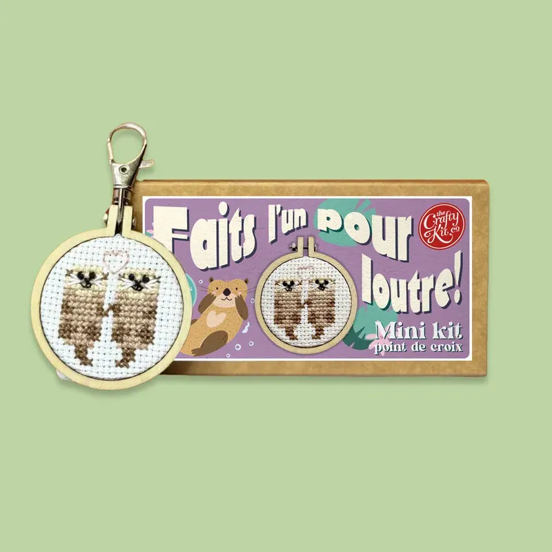 Mini kit point de croix loutres avec porte-clés, 5 cm