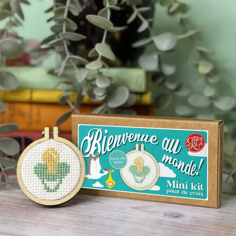 Mini kit point de croix naissance turquoise, 5 cm
